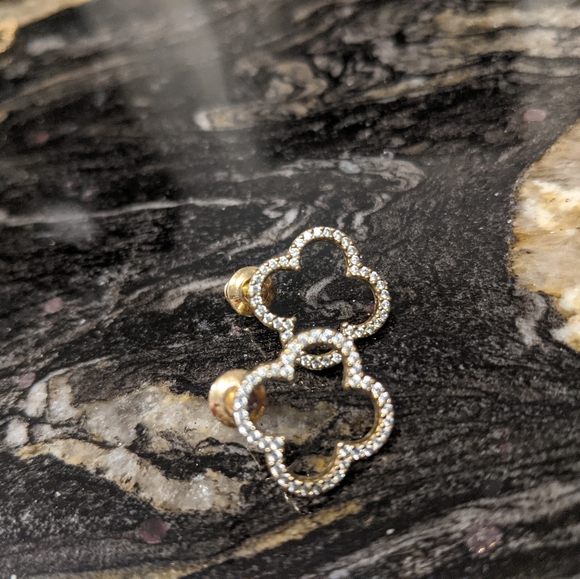 Clover cubic zirconia earrings! - Picture 4 of 7